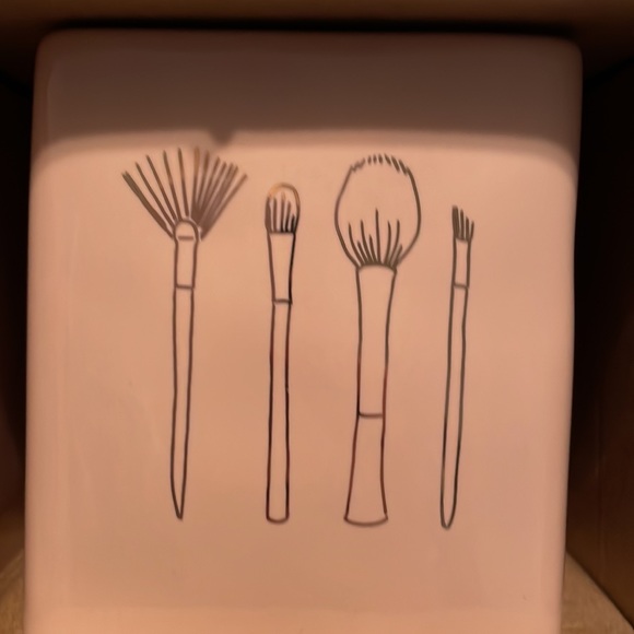 Rae Dunn coral colour make up containers NIB ❤️Price Drop❤️ - Picture 3 of 9